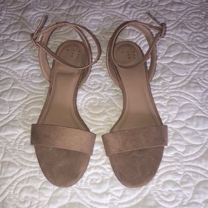 Tan Suede Target A New Day Sandals Size 8